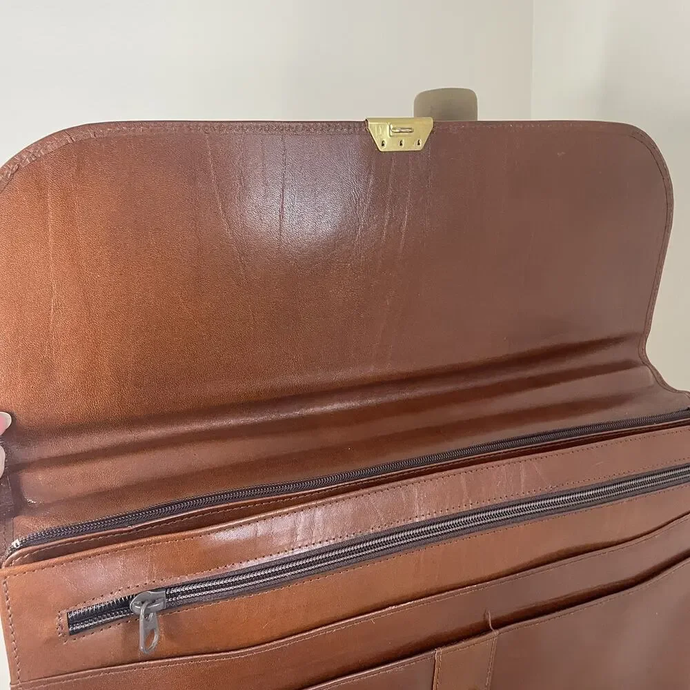 VTG Cognac Brown Leather Briefcase Attaché Case Trifold Wall Street Finance Bro